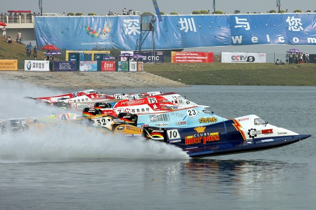 Shenzhen - China - October 26, 2008 - The day of the race of the  Grand Prix of Shenzhen. The final results are: Sami Selio of Woodstock Red Devil Racing the winner, Jay Price of Qatar Team second and therd Hamad Al Hameli of Team Abu Dhabi. This GP is the 6th leg of the UIM F1 Powerboat World Championship 2008. Picture by Vittorio Ubertone/Idea Marketing. © F1Boats Photo Service 2007 www.f1boat.com